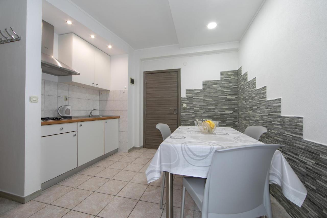 Apartments Maja Тучепи Экстерьер фото